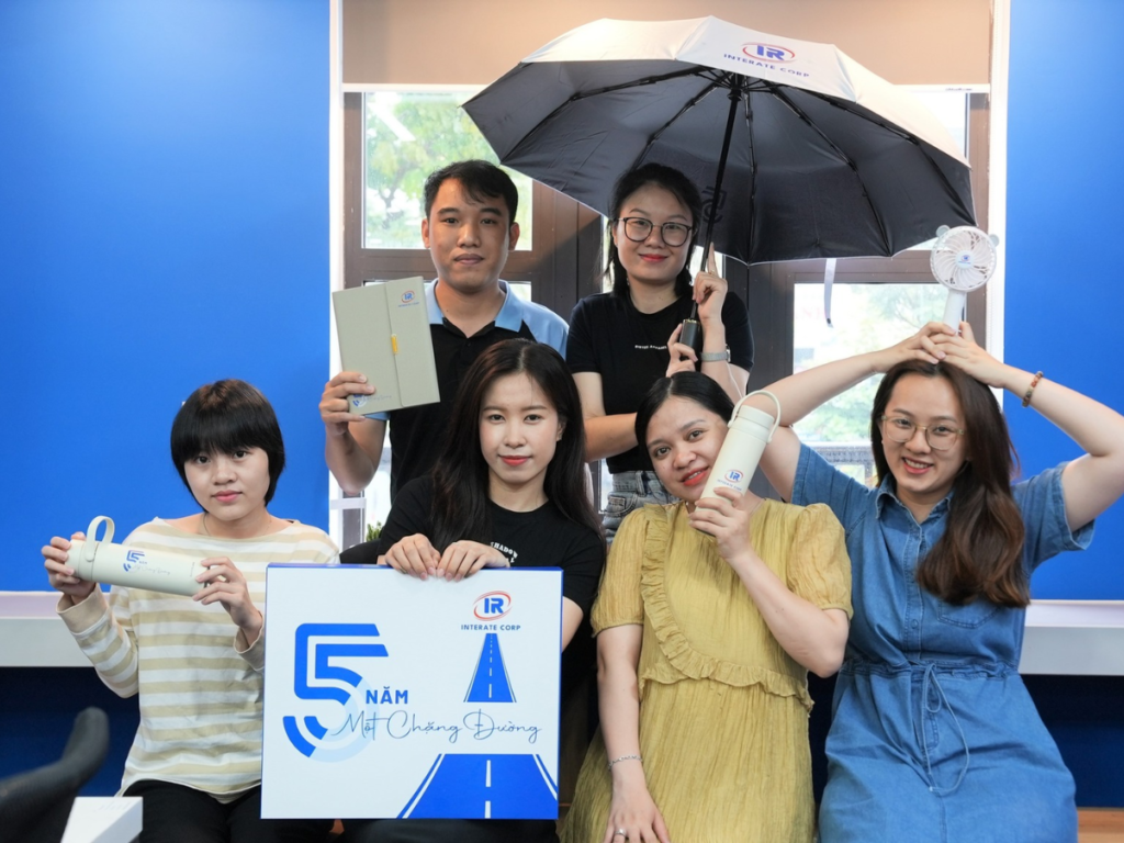 quà tặng sinh nhật nhân viên