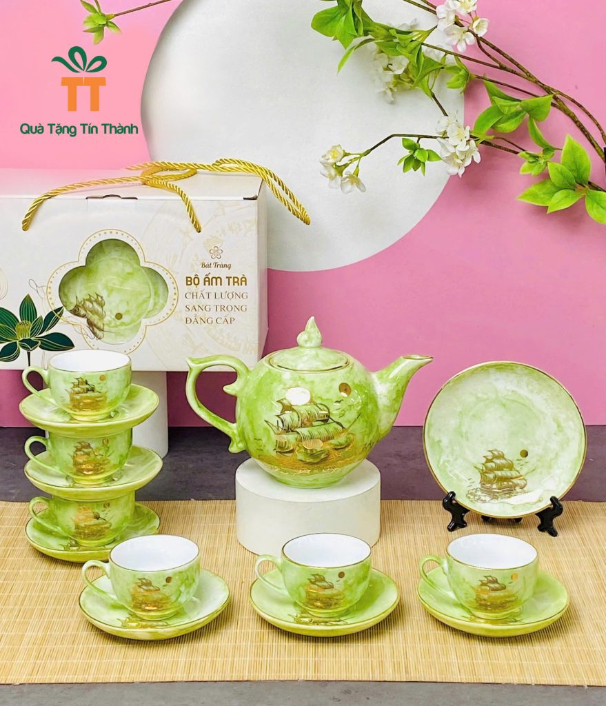 in logo lên bộ ấm chén